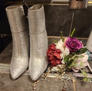 NYC MADDEN BLING NWOT🥰😍